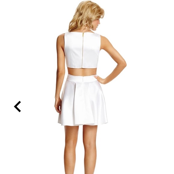 Guess by Marciano Joy Rio Zip-Back Dress - Picture 2 of 8